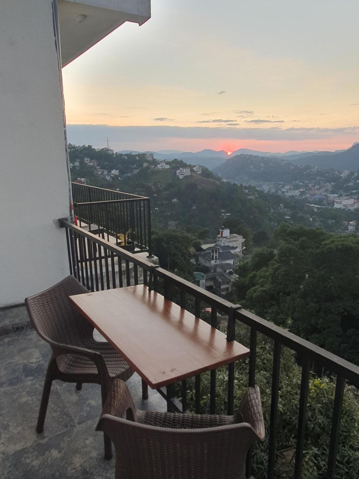 Golden Sky Residence Kandy Zewnętrze zdjęcie